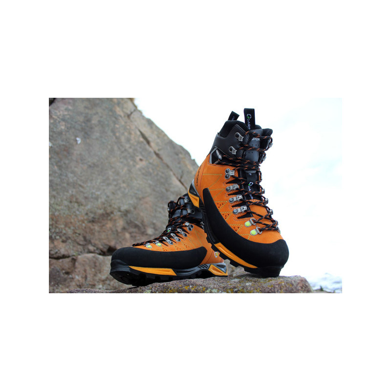 Chaussures Mountain Tech High WP Garsport