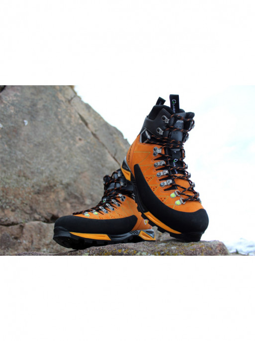 Chaussures Mountain Tech High WP Garsport