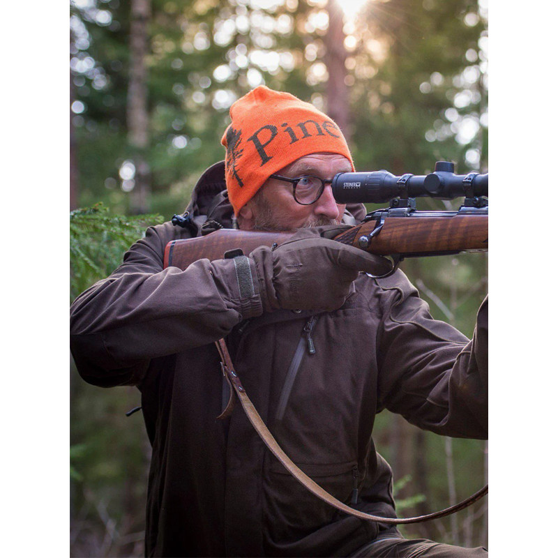 Bonnet Logo Pinewood