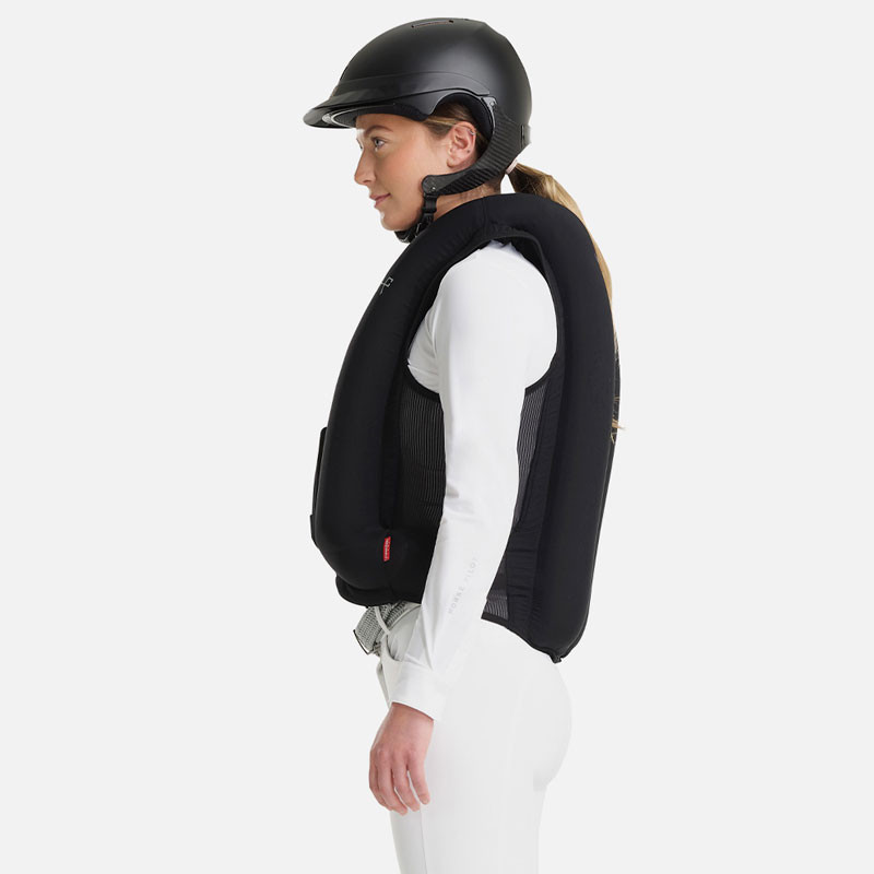 Gilet Airbag Twist'Air Horse Pilot gonflé femme côté